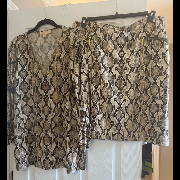 Michael Kors Brown and cream Python skirt set